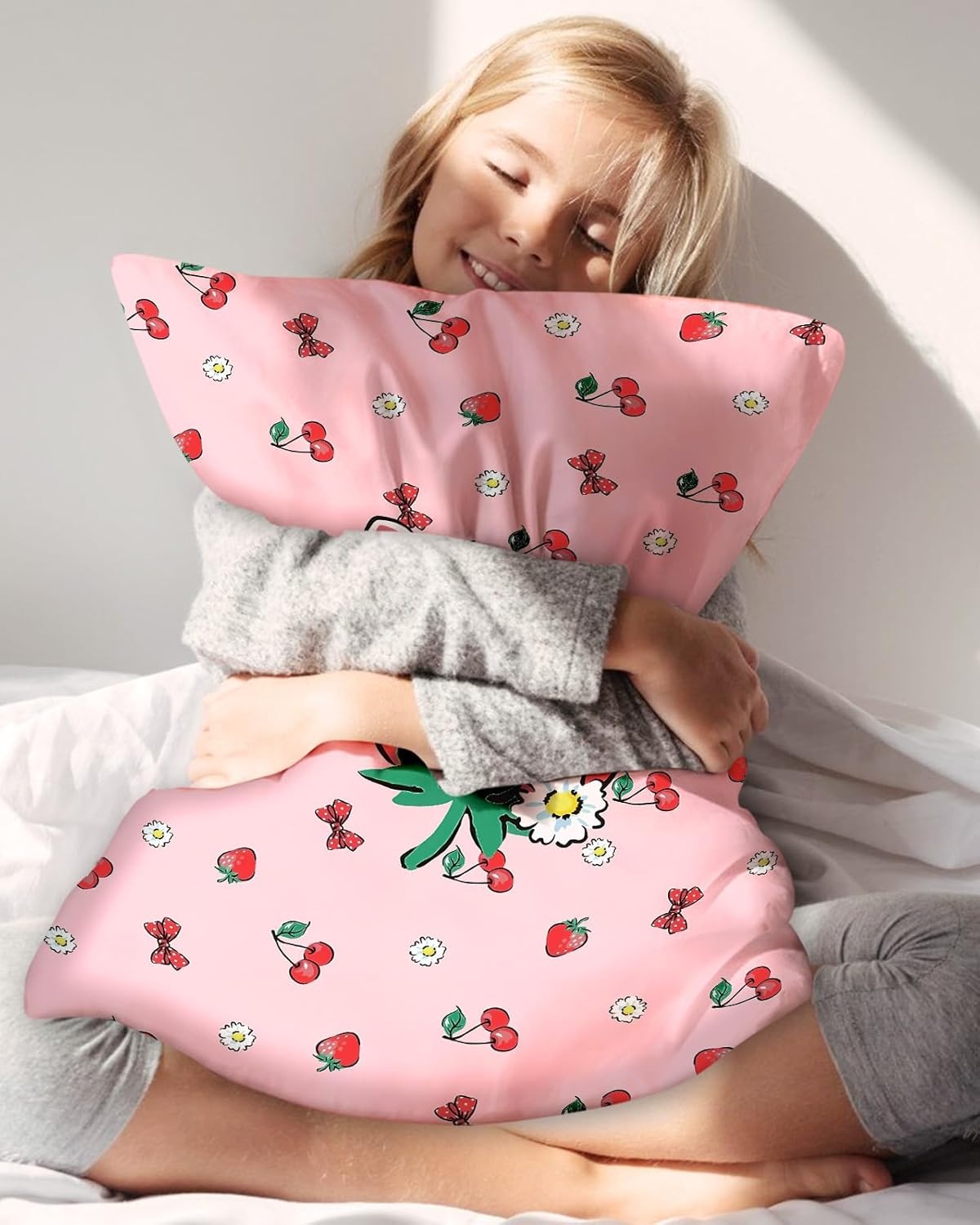 image:imageMiss Adola Kids Silk Pillowcase 1Pc Queen Size 30 x 20 Inches 19 Momme Mulberry Silk Pillow Case with Hidden Zipper for Toddlers Teens Girls Boys Hair and Skin Strawberry CatStrawberry Cat